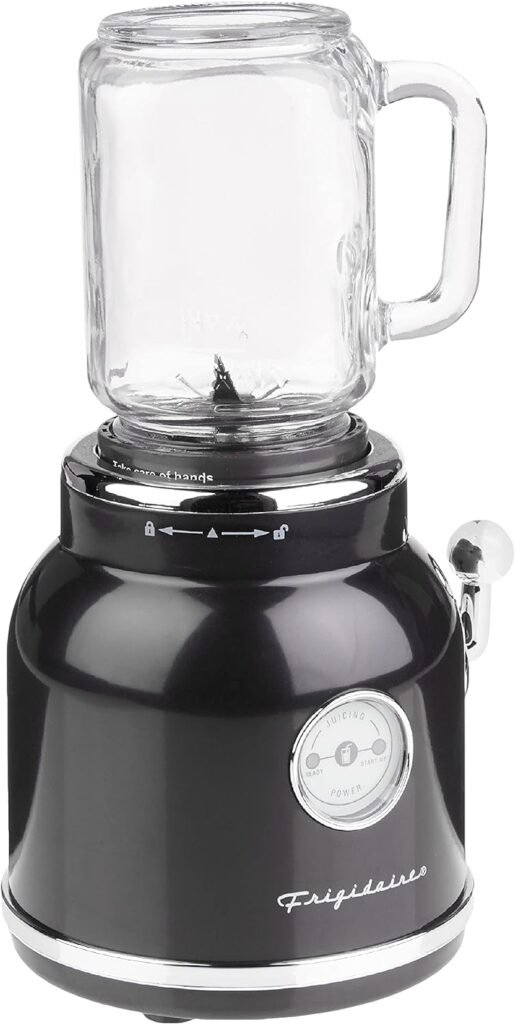 FRIGIDAIRE ESMM100-CREAM Retro Smoothie Maker Blender with Mason Jar, Perfect for Shakes and Smoothies, 300-Watt, Cream