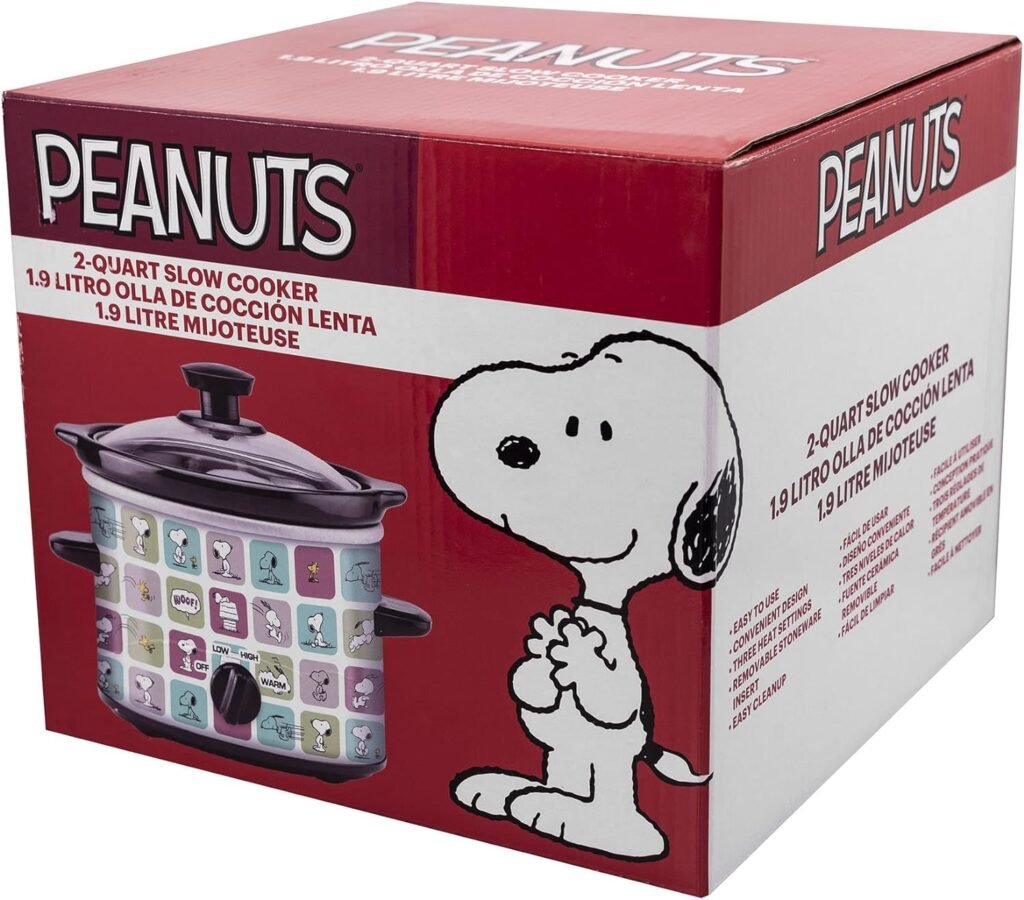 Uncanny Brands Peanuts 2 Quart Slow Cooker- Snoopy  Woodstock Appliance